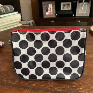 Thirty One Gifts small makeup pouch